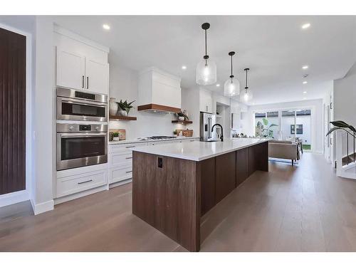 3725 Richmond Road Sw, Calgary, AB - Indoor Photo Showing Kitchen With Upgraded Kitchen