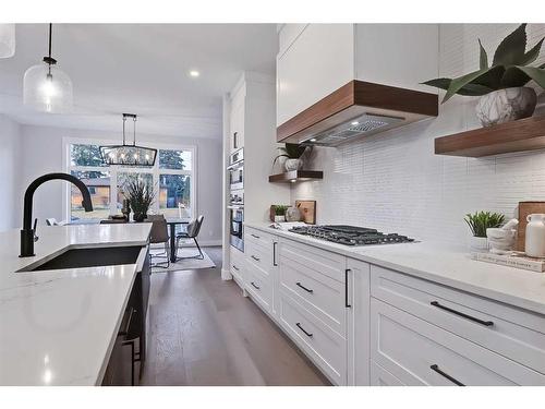 3725 Richmond Road Sw, Calgary, AB - Indoor Photo Showing Kitchen With Upgraded Kitchen