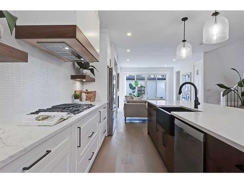 3725 Richmond Road Sw, Calgary, AB - Indoor Photo Showing Kitchen With Upgraded Kitchen