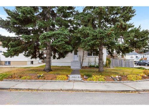 629 20 Avenue Ne, Calgary, AB - Outdoor