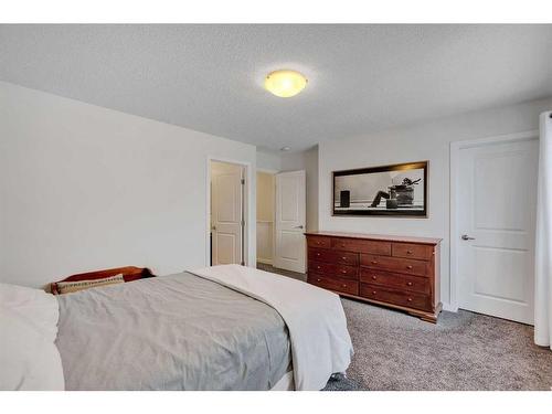 58 Masters Crescent Se, Calgary, AB - Indoor Photo Showing Bedroom