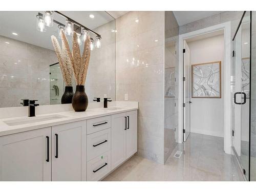 3727 Richmond Road Sw, Calgary, AB - Indoor Photo Showing Bathroom