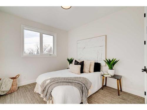 3727 Richmond Road Sw, Calgary, AB - Indoor Photo Showing Bedroom