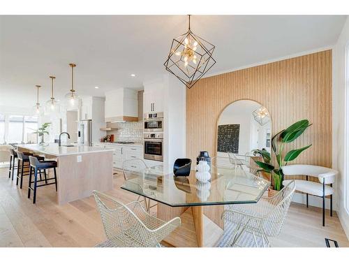 3727 Richmond Road Sw, Calgary, AB - Indoor Photo Showing Dining Room