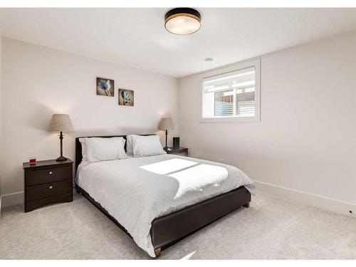 4511 41 Street Nw, Calgary, AB - Indoor Photo Showing Bedroom