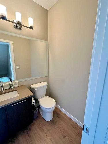 407-218 Sherwood Square Nw, Calgary, AB - Indoor Photo Showing Bathroom