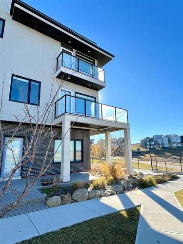 407-218 Sherwood Square Nw, Calgary, AB - Outdoor With Balcony