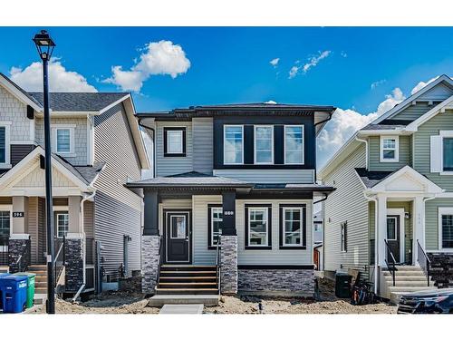 600 Baywater Manor Sw, Airdrie, AB - Outdoor With Facade