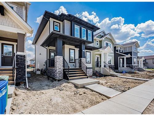 600 Baywater Manor Sw, Airdrie, AB - Outdoor With Facade