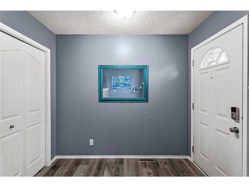 16 Cramond Drive Se, Calgary, AB - Indoor Photo Showing Other Room