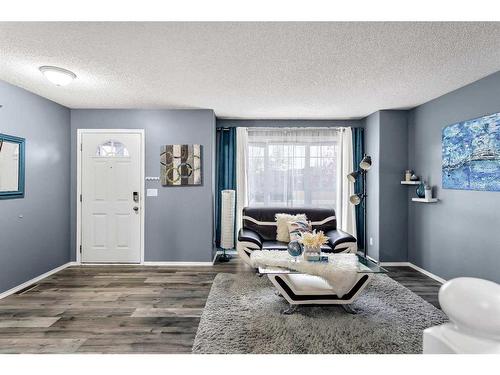 16 Cramond Drive Se, Calgary, AB - Indoor