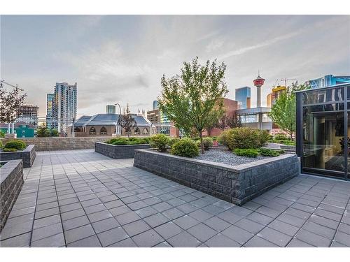 2405-211 13 Avenue Se, Calgary, AB - Outdoor