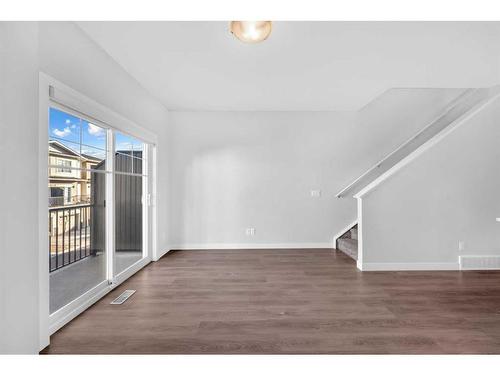 926 Sage Hill Grove Nw, Calgary, AB - Indoor Photo Showing Kitchen