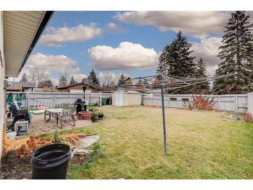 11039 Brae Road Sw, Calgary, AB - Outdoor