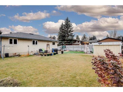 11039 Brae Road Sw, Calgary, AB - Outdoor