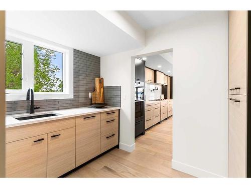 476 West Chestemere Drive, Chestermere, AB - Indoor Photo Showing Kitchen