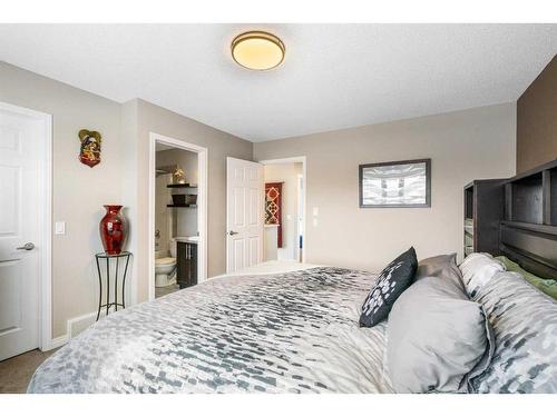 42 Silverado Plains Manor Sw, Calgary, AB - Indoor Photo Showing Bedroom