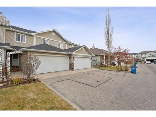 11-117 Bow Ridge Drive, Cochrane, AB - Outdoor