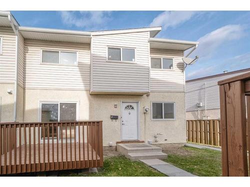 9-4515 7 Avenue Se, Calgary, AB - Outdoor