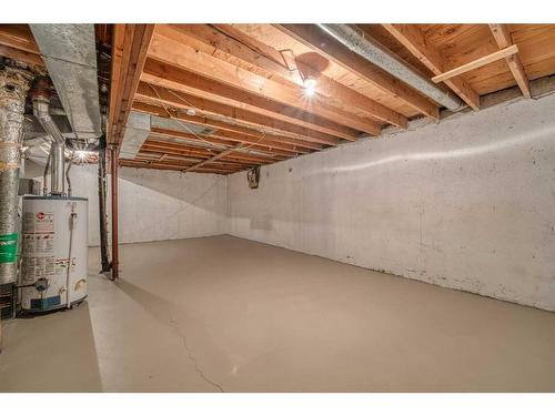 9-4515 7 Avenue Se, Calgary, AB - Indoor Photo Showing Basement