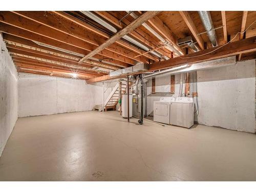 9-4515 7 Avenue Se, Calgary, AB - Indoor Photo Showing Basement