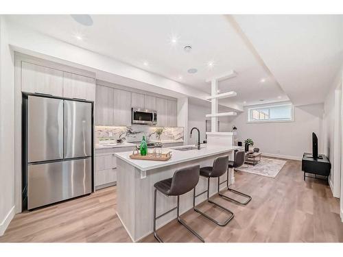 2431 6 Avenue Nw, Calgary, AB - Indoor Photo Showing Kitchen With Upgraded Kitchen