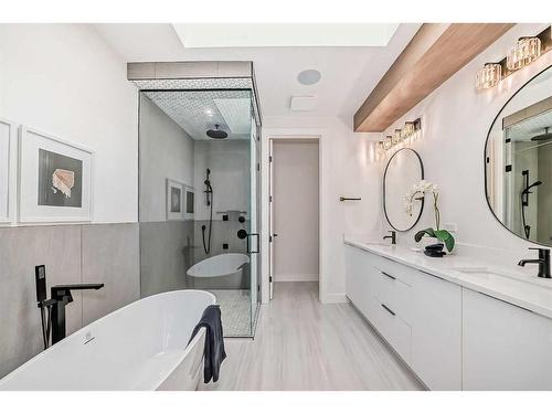 2431 6 Avenue Nw, Calgary, AB - Indoor Photo Showing Bathroom