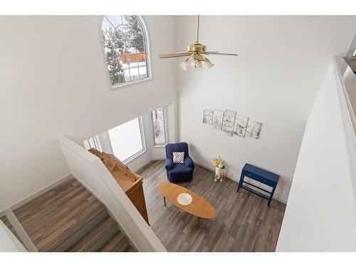 9110 21 Street Se, Calgary, AB - Indoor Photo Showing Other Room