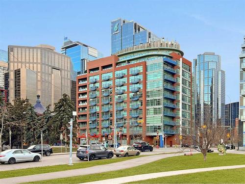 606-205 Riverfront Avenue Sw, Calgary, AB - Outdoor With Facade