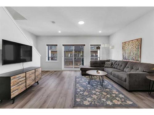 519 Corner Meadows Square Ne, Calgary, AB - Indoor Photo Showing Living Room