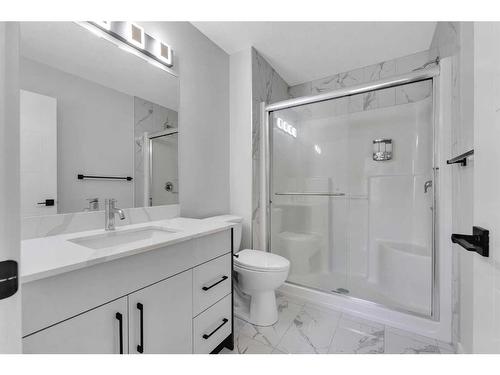 519 Corner Meadows Square Ne, Calgary, AB - Indoor Photo Showing Bathroom