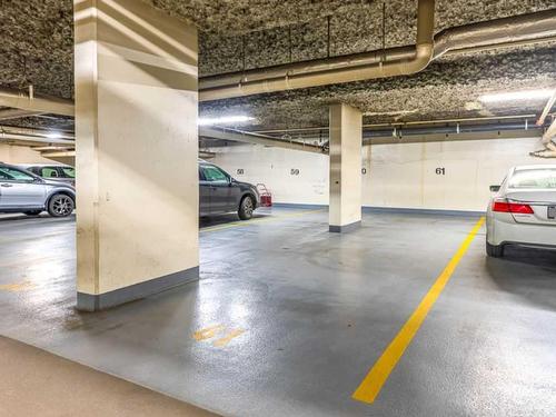 907-1108 6 Avenue Sw, Calgary, AB - Indoor Photo Showing Garage