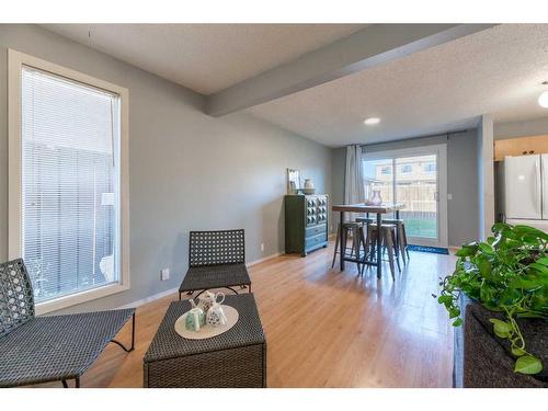 8518 47 Avenue Nw, Calgary, AB - Indoor Photo Showing Other Room