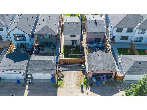 8518 47 Avenue Nw, Calgary, AB - Outdoor With Facade