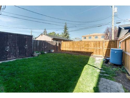 8518 47 Avenue Nw, Calgary, AB - Outdoor With Backyard