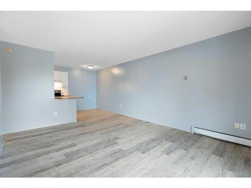 404-1330 15 Avenue Sw, Calgary, AB - Indoor Photo Showing Other Room