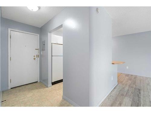 404-1330 15 Avenue Sw, Calgary, AB - Indoor Photo Showing Other Room