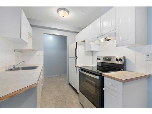 404-1330 15 Avenue Sw, Calgary, AB - Indoor Photo Showing Kitchen