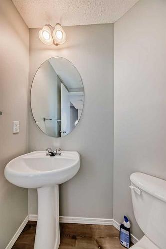 50 Tuscany Springs Heights Nw, Calgary, AB - Indoor Photo Showing Bathroom