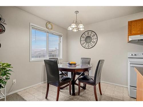 B-4607 46 Street, Innisfail, AB - Indoor Photo Showing Dining Room