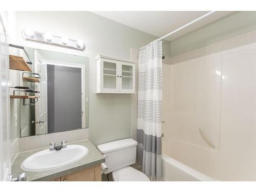 102 Elana Crescent, Lacombe, AB - Indoor Photo Showing Bathroom