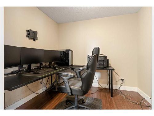 244 Hawkmere View, Chestermere, AB - Indoor Photo Showing Office