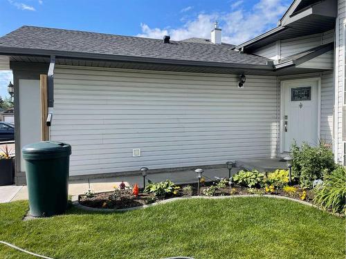 62 Jensen Heights Place Ne, Airdrie, AB - Outdoor