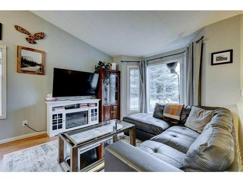 62 Jensen Heights Place Ne, Airdrie, AB - Indoor Photo Showing Living Room