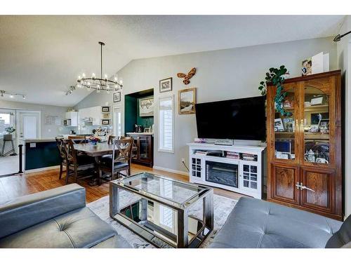 62 Jensen Heights Place Ne, Airdrie, AB - Indoor Photo Showing Living Room