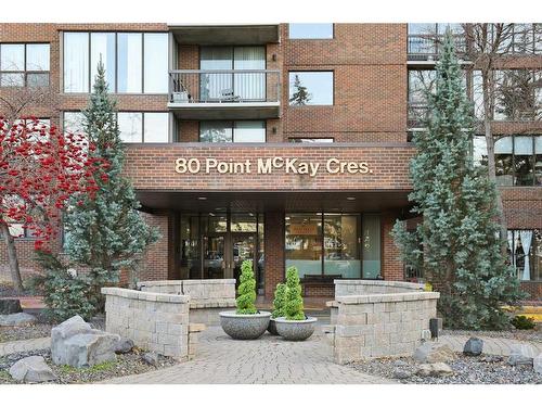 908-80 Point Mckay Crescent Nw, Calgary, AB - Outdoor