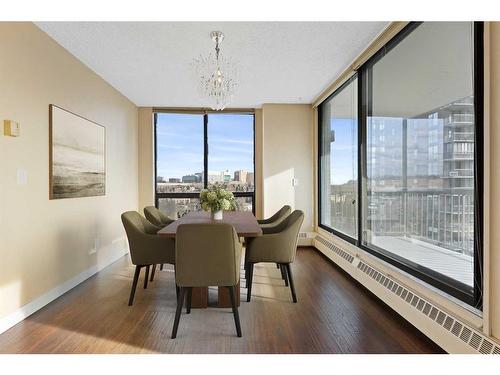 908-80 Point Mckay Crescent Nw, Calgary, AB - Indoor Photo Showing Dining Room