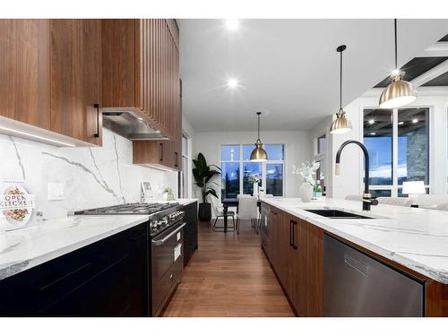 17 Silverhorn Park, Rural Rocky View County, AB - Indoor Photo Showing Kitchen With Upgraded Kitchen