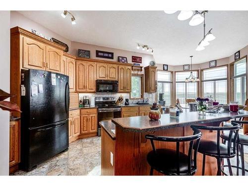 331067 Rge. Rd. 234, Rural Kneehill County, AB - Indoor Photo Showing Kitchen