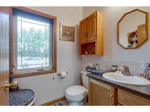 331067 Range Road 234, Rural Kneehill County, AB - Indoor Photo Showing Laundry Room